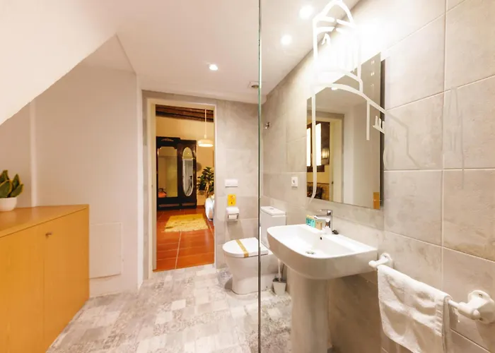 Bravissimo 1593, Medieval Charm Girona